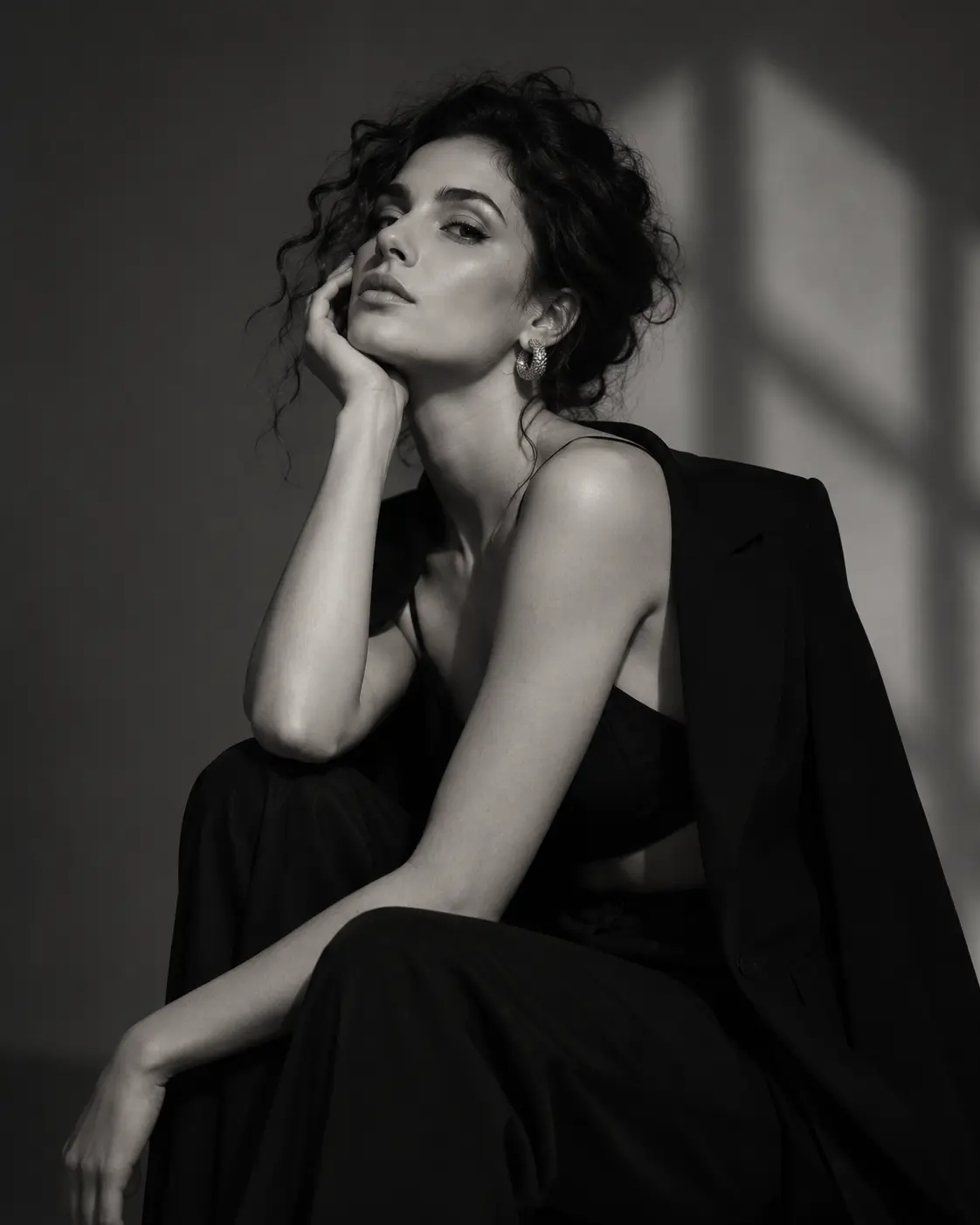Portret fashion alb-negru realizat în studio la Dublin
